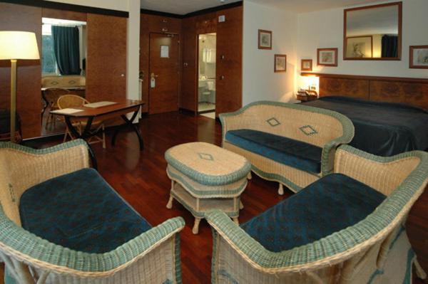 Grand Hotel Antiche Terme Di بينيا الغرفة الصورة